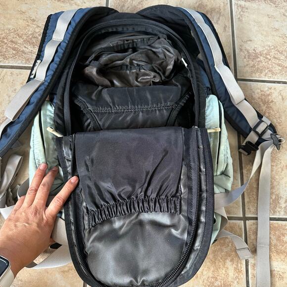 Clive Skateboard Backpack Zipper Buckles Straps Light Blue‎ Multipocket - Picture 10 of 15